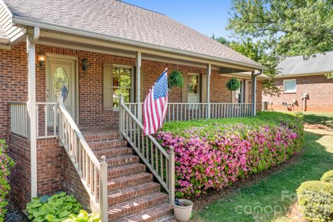 2111 Wayles Court sold home in Jefferson Woods, Gastonia, NC