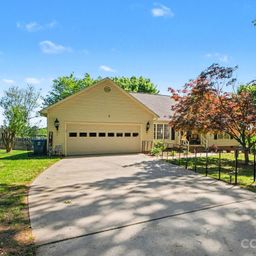 1706 Whitney Lane