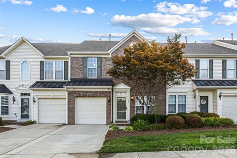 128 Autumn Falls Drive sold home in Autumn Cove At Lake Wylie, Lake Wylie, SC