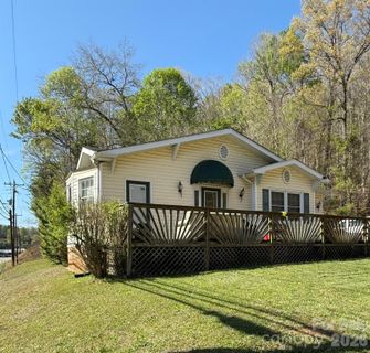 880 N Main Street