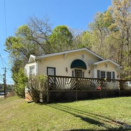 880 N Main Street