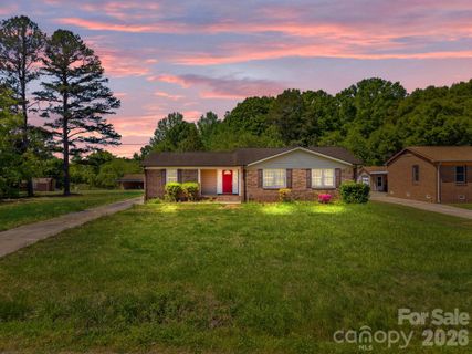 165 Hawkins Loop
