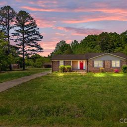 165 Hawkins Loop