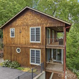 350 Laurel Mountain Trail