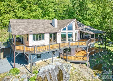 72 Tadpole Lane pending home in Crystal Tree, Waynesville, NC