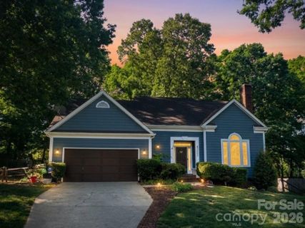 2133 Highland View Lane pending home in Stoney Pointe, Charlotte, NC