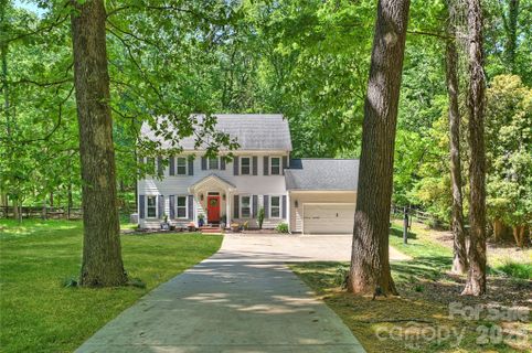 5525 Lancelot Drive active home in Providence Plantation, Charlotte, NC