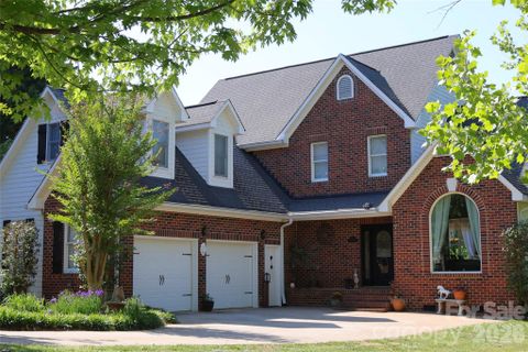2325 Perry Road active home in Jessies Trace, Denver, NC