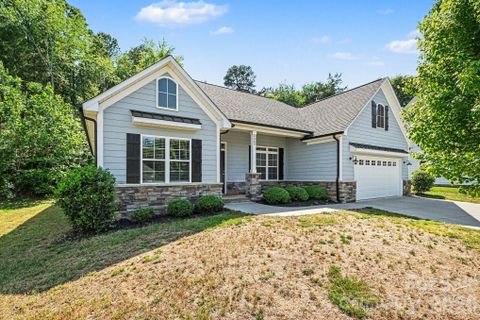 2660 Nw Poplar Cove Drive active home in Poplar Cove, Concord, NC