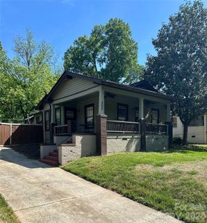 405 Walnut Avenue active home in Wesley Heights, Charlotte, NC