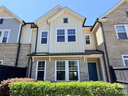 10038 Wayfair Meadow Court active home in Southridge, Charlotte, NC