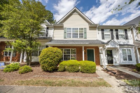 11540 Briddle Hall Court active home in Rozzelles Landing, Charlotte, NC