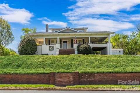 110 Burkemont Avenue