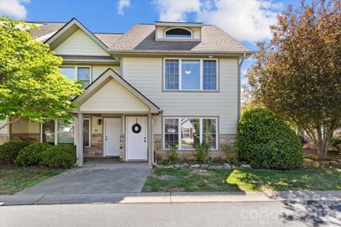 92 Rotunda Circle sold home in Mount Carmel Village, Asheville, NC