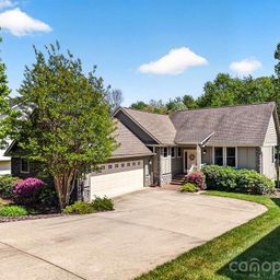 24 Triple Fairways Drive