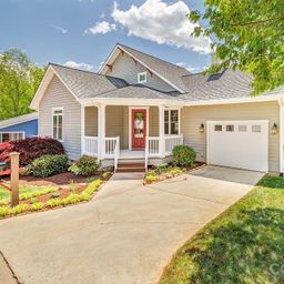 4 Olde Cottage Lane