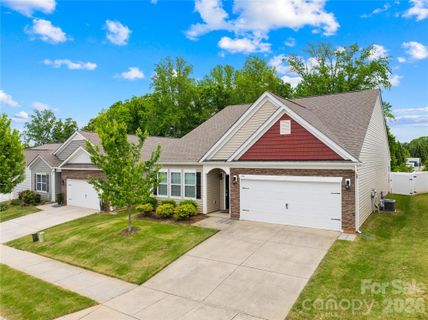 106 Southhampton Street pending home in Kensington Village, Mooresville, NC