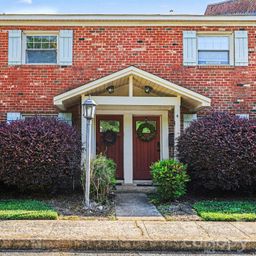 1201 Green Oaks Lane