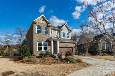 1124 Greenbridge Drive pending home in Eden Hall, Matthews, NC