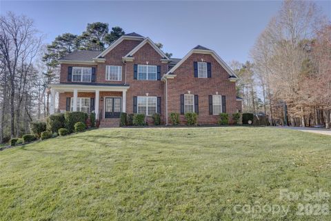Homes in Fairington Oaks, Mint Hill