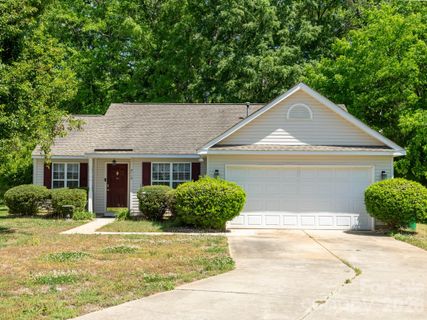 8110 Slickrock Circle active home in Reedy Creek Plantation, Charlotte, NC