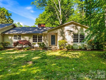 100 Hummingbird Lane sold home in Mountain Shadows, Columbus, NC