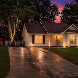 7442 Crestside Lane