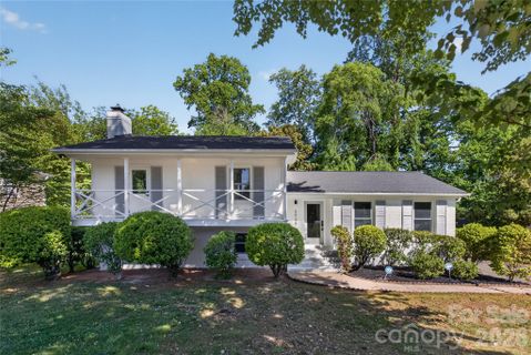 5938 Sharon Road active home in Beverly Woods, Charlotte, NC