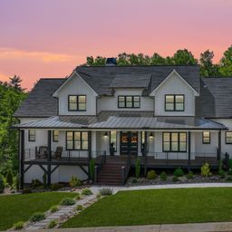 90 Gracie Lane