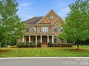 1003 Desborough Drive sold home in Matthews, SC