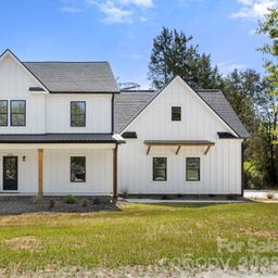 4762 Lazy Lane