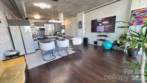 Homes in Courtside Condos, Charlotte