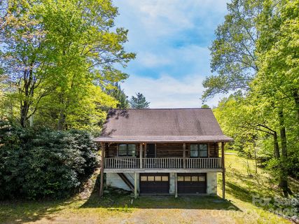 944 High Peak Road sold home in High Peak Lake Estates, Hendersonville, NC