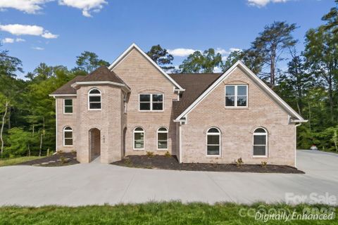 A home in Shallowford Lakes, Lewisville