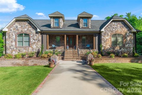 2037 Rocky Stream Road pending home in Liberty Hill, York, SC