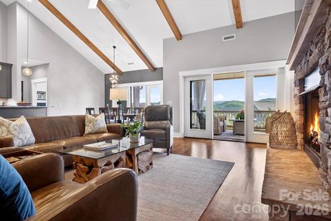 70 Copper Creek Lane pending home in Cummings Cove, Hendersonville, NC