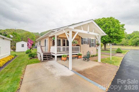 101 Strollers Lane sold home in Summer Place, Waynesville, NC