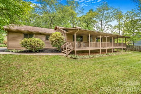 135 Scarlet Drive sold home in Wildwood, Fletcher, NC