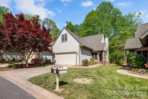 29 Little Cedar Court active home in Viewpointe, Asheville, NC