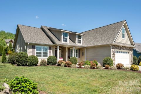 31 Black Iron Lane active home in Vista At Blacksmith Run, Hendersonville, NC