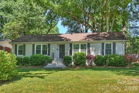 2215 Shadyview Drive pending home in Montclaire, Charlotte, NC