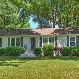 2215 Shadyview Drive