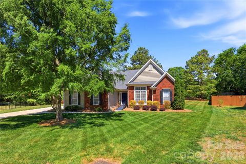 7704 Hickory Stick Place sold home in Provincetowne, Charlotte, NC