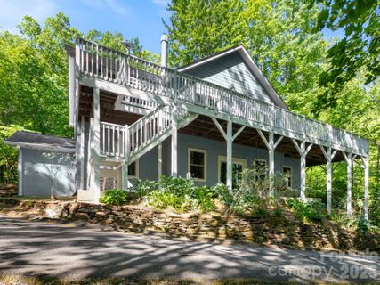 220 Jones Court active home in Riverbend Highlands, Lake Lure, NC