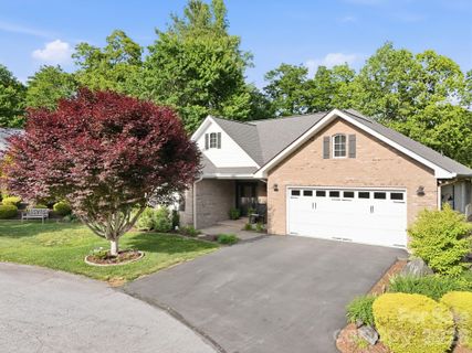 89 Dallas Drive sold home in Mountain Valley, Hendersonville, NC