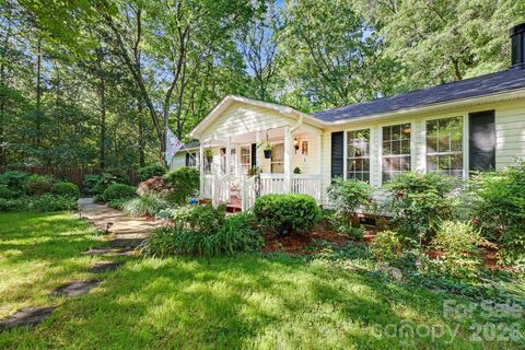 10112 Idlewild Road