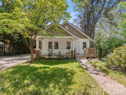 926 W Chapel Road