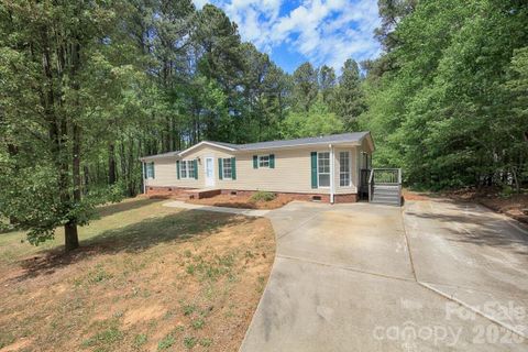 223 Ridge Creek Drive active home in Rocky Creek Cove, Troutman, NC