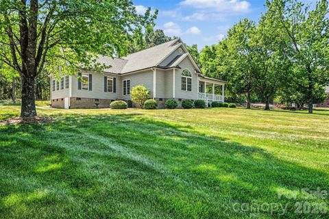 6301 Hawk Nest Drive sold home in Hawk Hill, Concord, NC