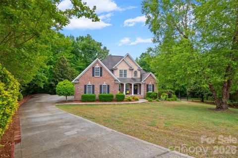 5625 Weavers Row sold home in Cramer Woods, Gastonia, NC